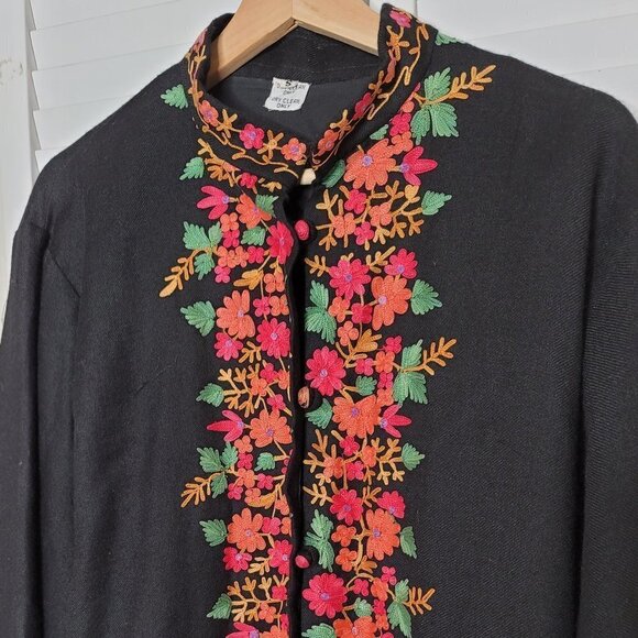 Kashmir embroidered black jacket - Picture 4 of 6